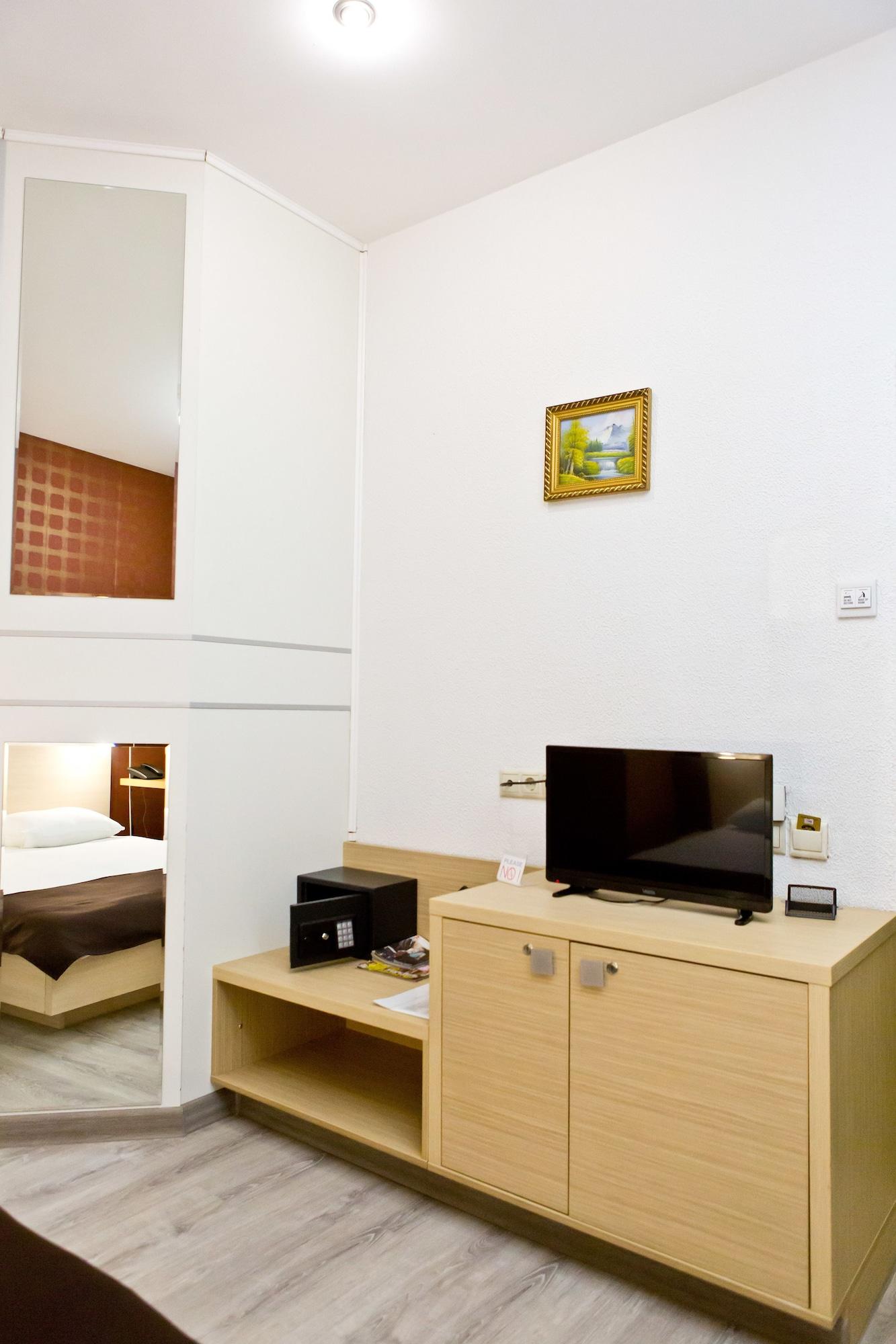 Hotel Olsi Кишинев Екстериор снимка