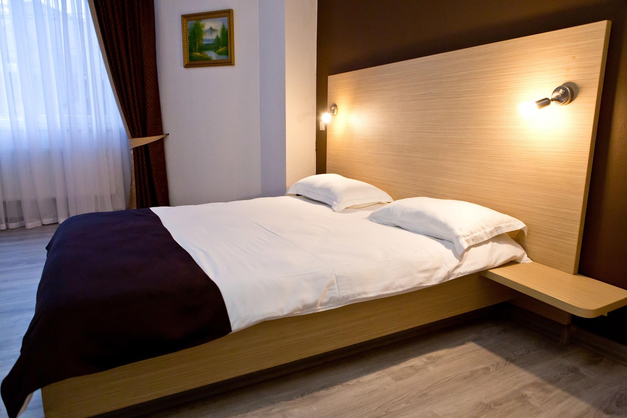 Hotel Olsi Кишинев Екстериор снимка