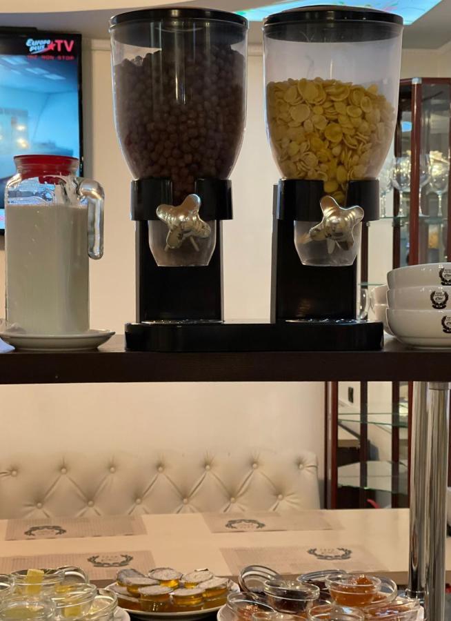 Hotel Olsi Кишинев Екстериор снимка